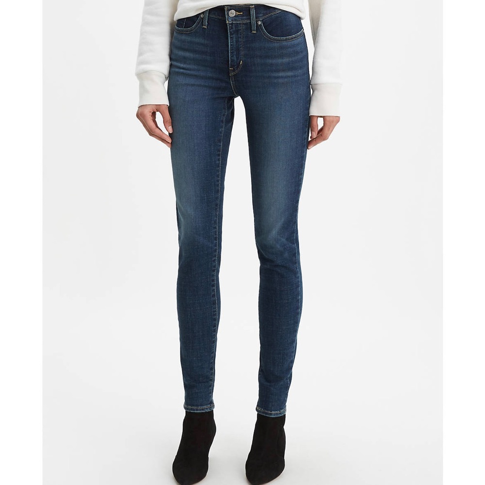 Levi Curvy Skinny Jeans - Size 26